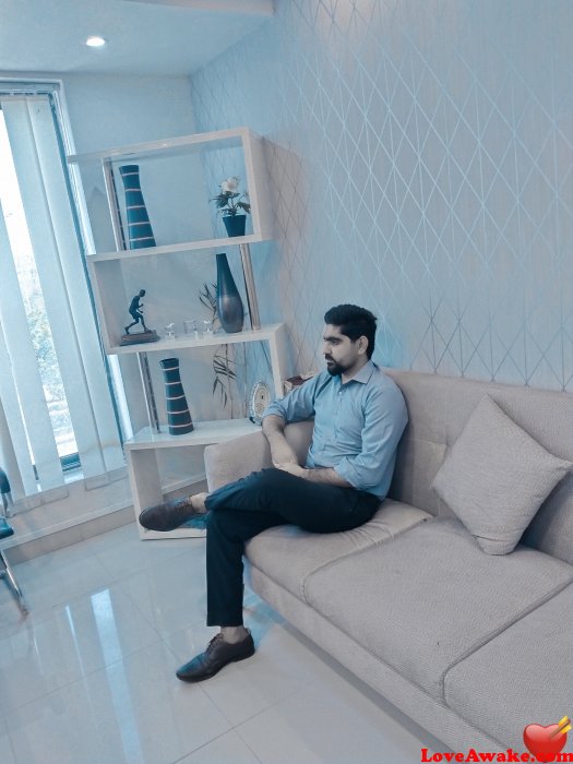 Fatti300 Pakistani Man from Islamabad