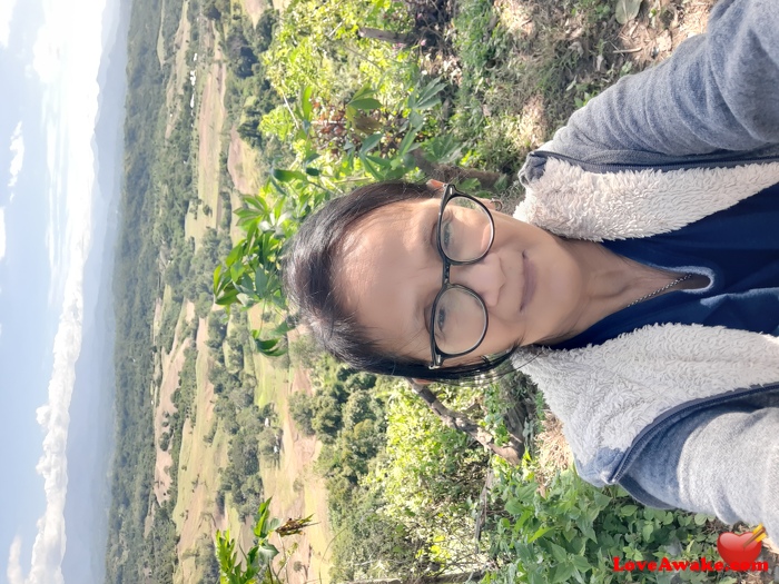 Elendjesus Filipina Woman from Rizal, Luzon