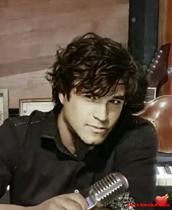 Music2heart4u Canadian Man from Ottawa