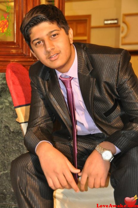 Waleed22 Pakistani Man from Peshawar