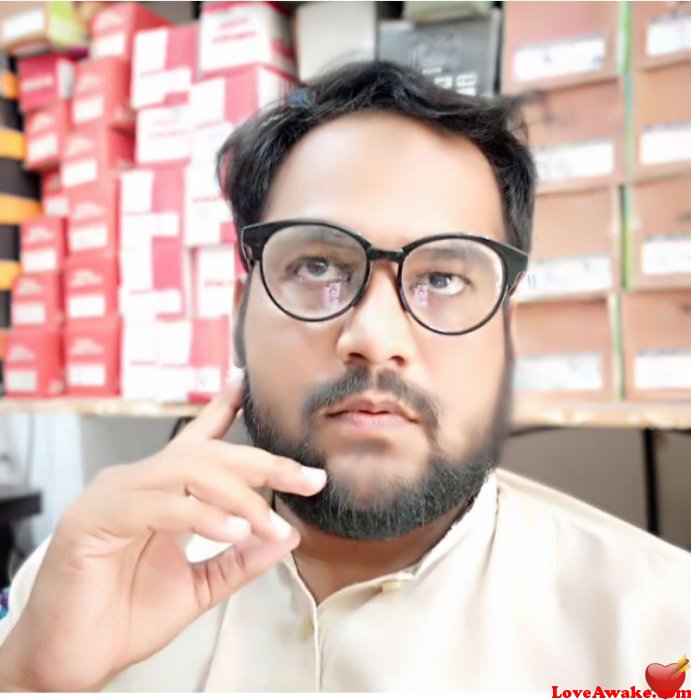 Decent81 Pakistani Man from Gujrat