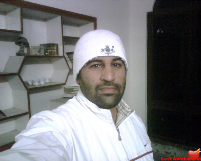 Maurc4u UAE Man from Abu Dhabi