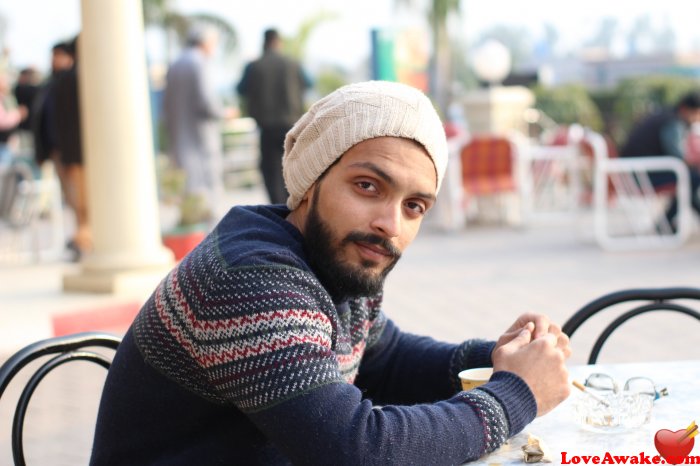 zeebutt Pakistani Man from Karachi
