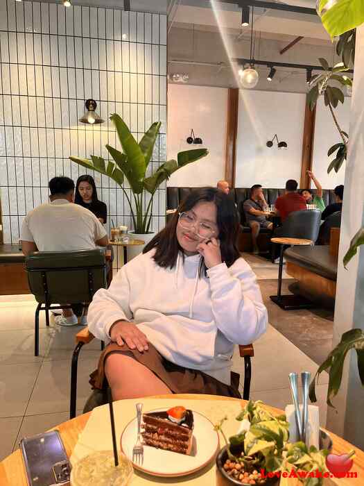 Jizzyyyy Filipina Woman from Cebu