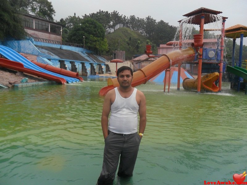 Monjue Bangladeshi Man from Chittagong