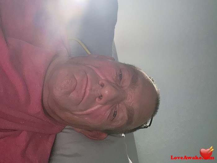 lookingwidower American Man from Crestview