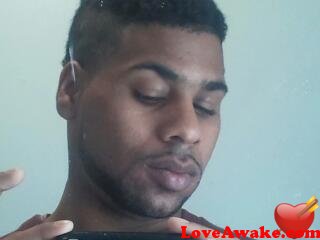justl00kingarnd Canadian Man from Gloucester