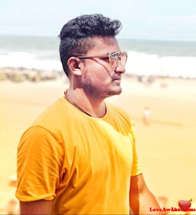 961100 Indian Man from Kolhapur