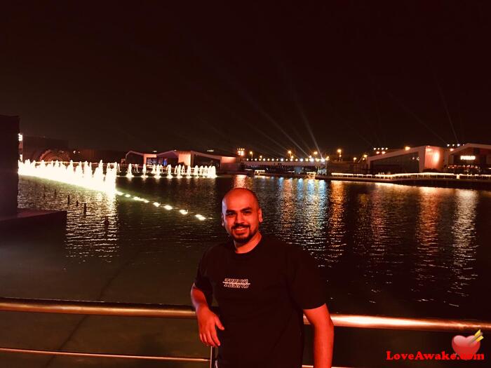 Kanada2025 Egyptian Man from 10th of Ramadan City