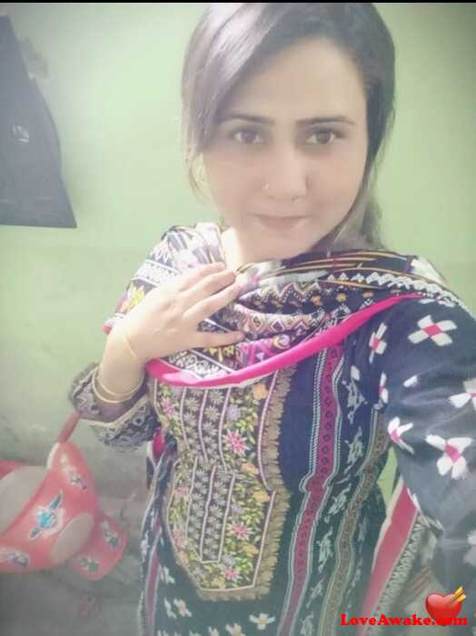 Sana4321 UAE Woman from Dubai