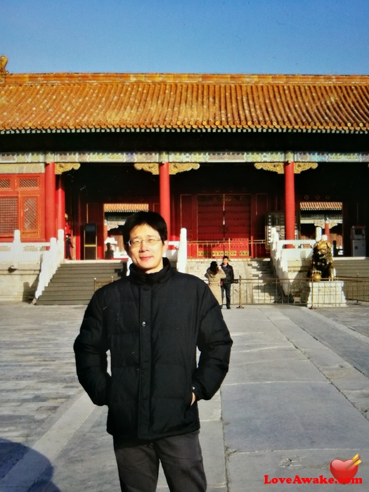 chrisyale Chinese Man from Jiading