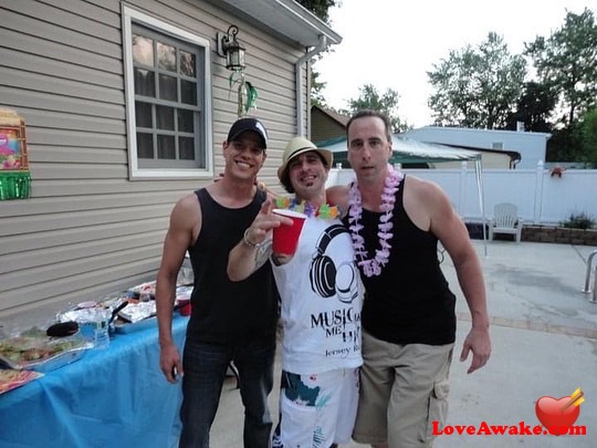 Tandrewz American Man from Sayreville