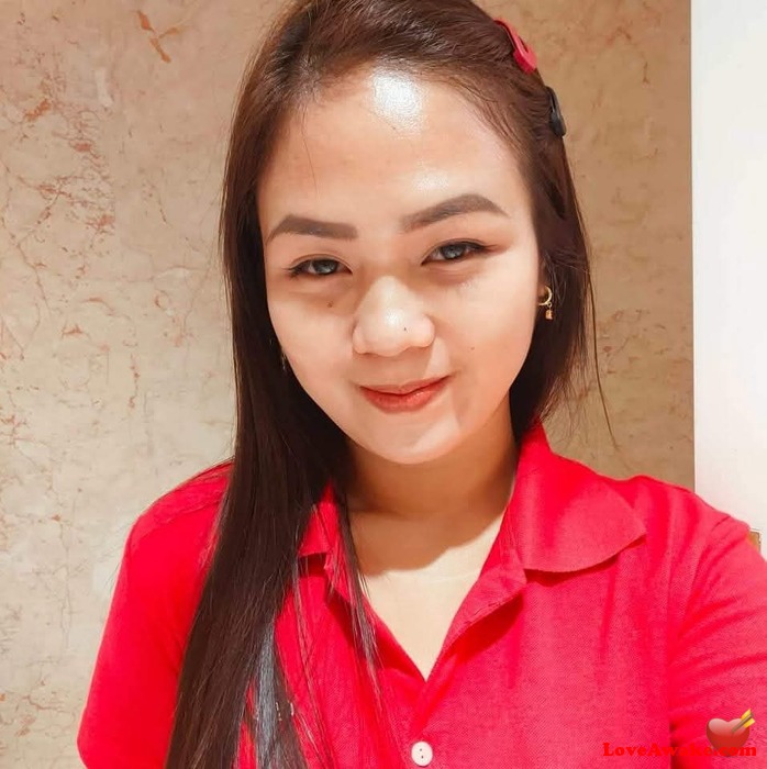 Laramay Filipina Woman from Manila