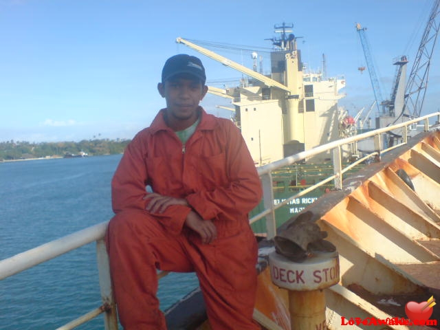 noy Filipina Man from Manila