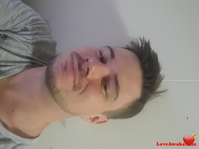 CutePup00 Australian Man from Townsville