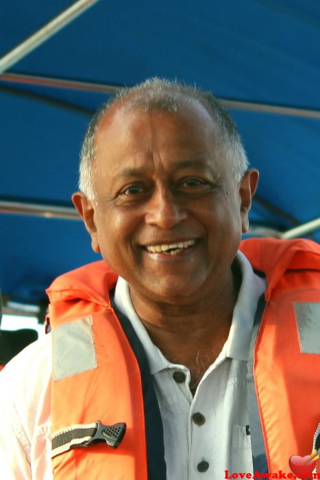 srihome Sri Lankan Man from Colombo