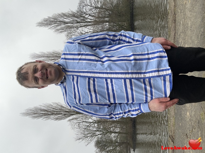 Boneless UK Man from Pontefract