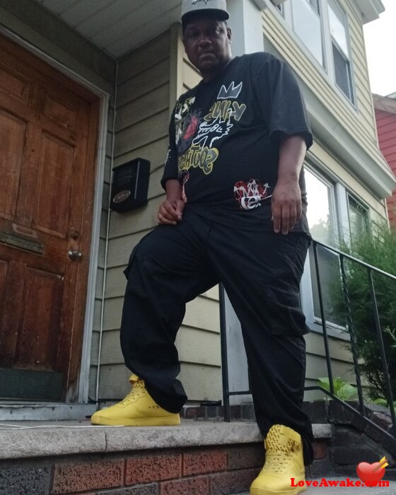 Maaly46 American Man from Newark