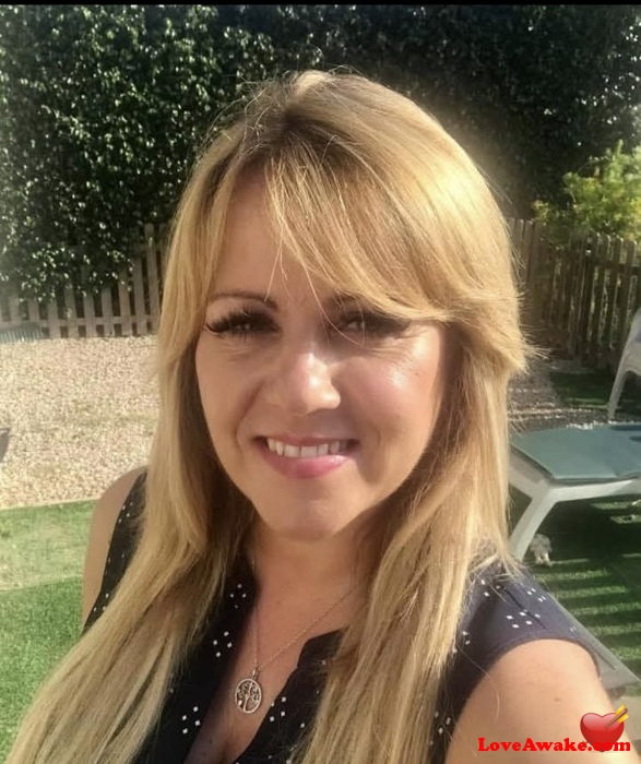 Lucy7 Canadian Woman from Calgary