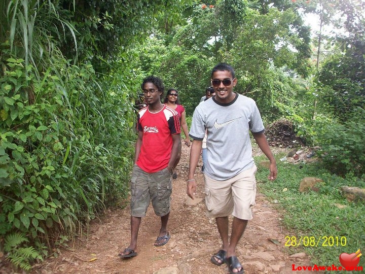 Dzx Sri Lankan Man from Ragama