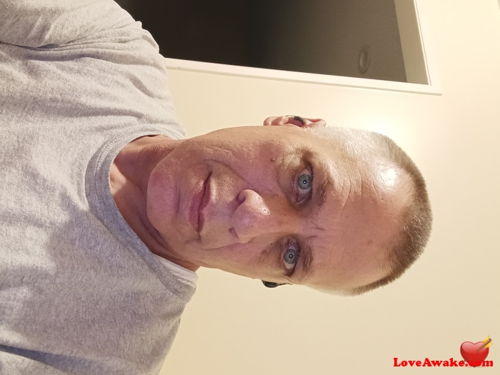 Imtheoneto American Man from Long Beach