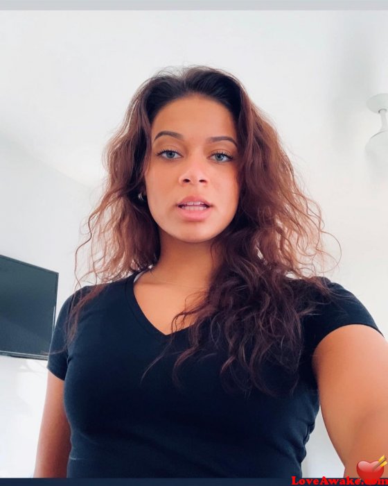 Kandylovia American Woman from Tampa