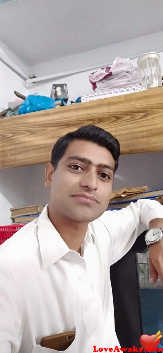Khushnod Pakistani Man from Karachi