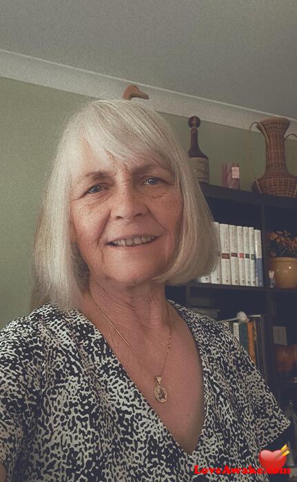 Ang288 Australian Woman from Perth