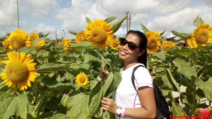 Vrainbowsky Filipina Woman from Balogo/Batangas