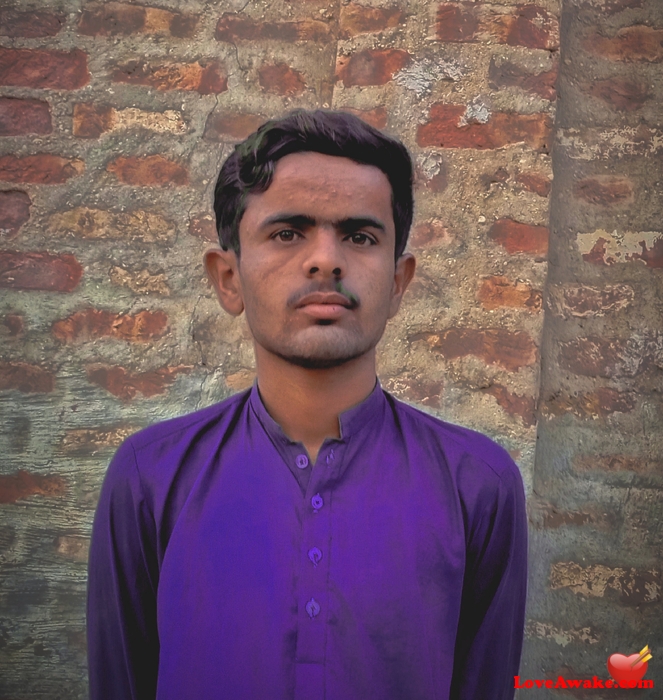 absnd998 Pakistani Man from Tando Adam