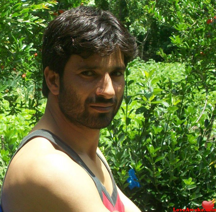 Sheen80 Indian Man from Srinagar