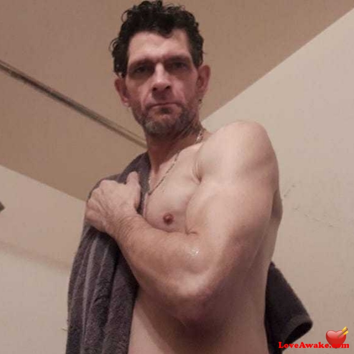 Canukeepup69869 Canadian Man from Victoria