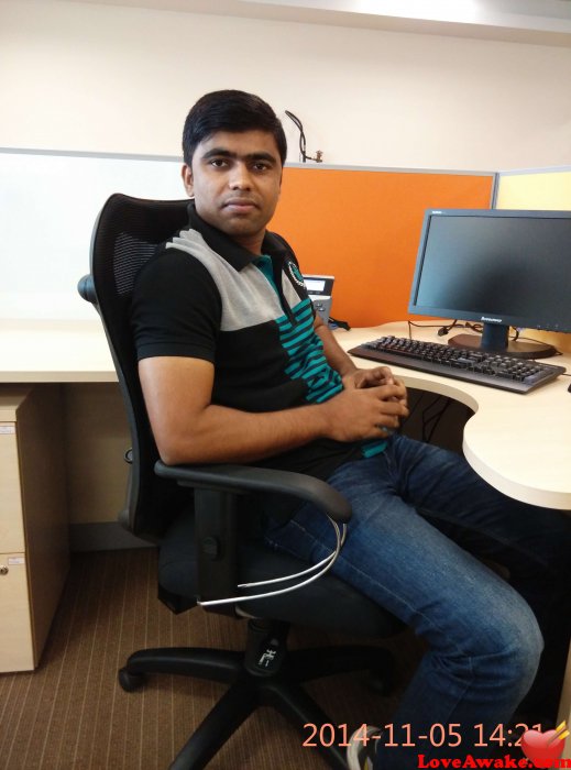 ms183 Indian Man from Pune