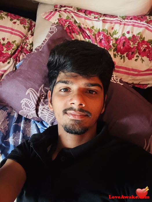 Kinnu321 Indian Man from New Delhi