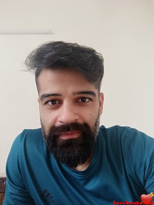 vc6786 Indian Man from New Delhi