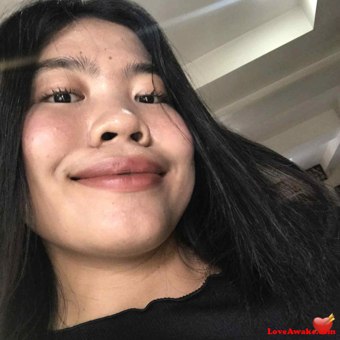 Bonnamae Filipina Woman from Santa Nino