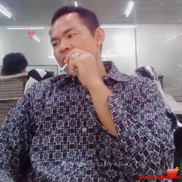 Jinan14445 Cambodian Man from Sihanoukville = Kampong Saom