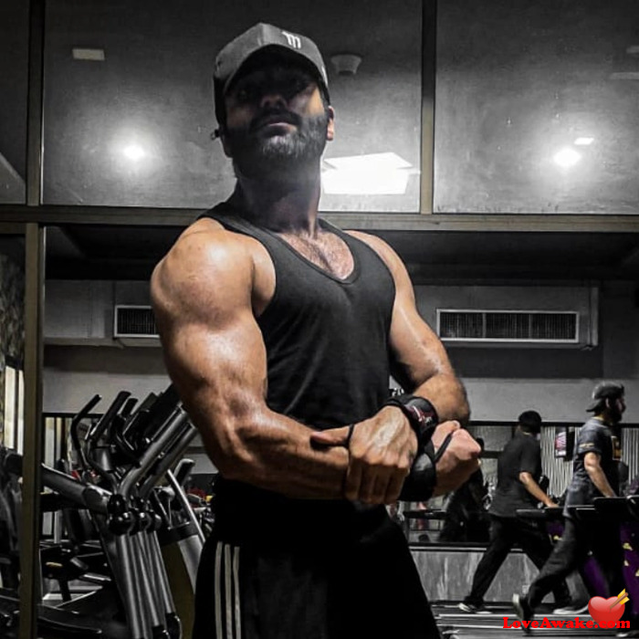 Max344 UAE Man from Sharjah