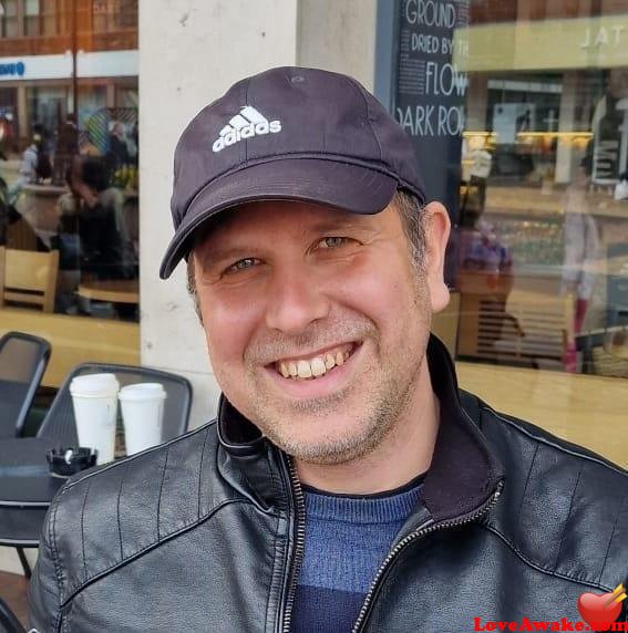Ted82 UK Man from London