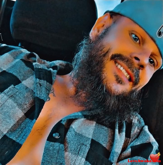 Tylerl69 American Man from Lebanon