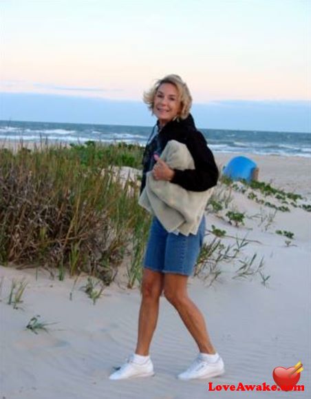 Petiteandfun American Woman from New Port Richey