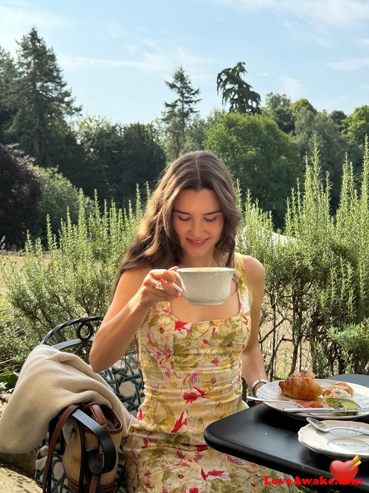 Zuzugirl UK Woman from London