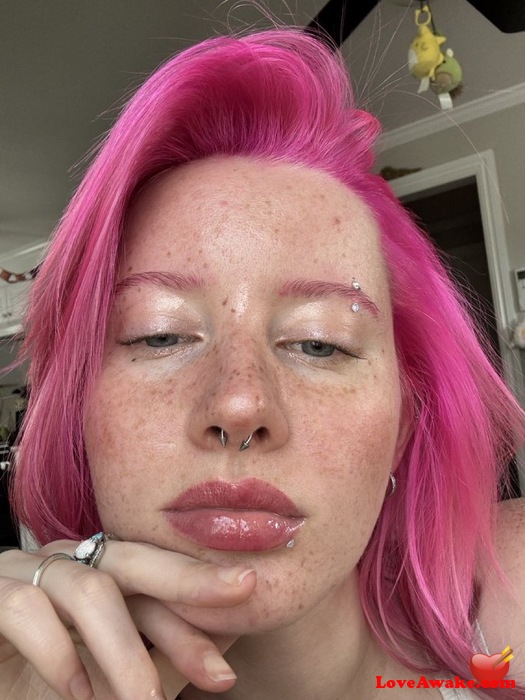Chloe64 American Woman from Upland