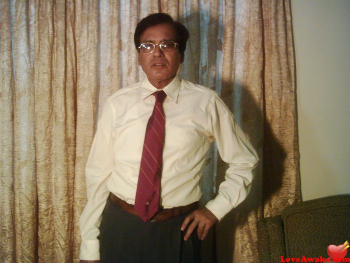 parensearch Pakistani Man from Karachi