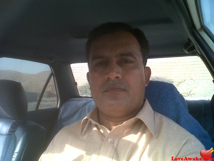 LOVERTOALL Omani Man from Muscat