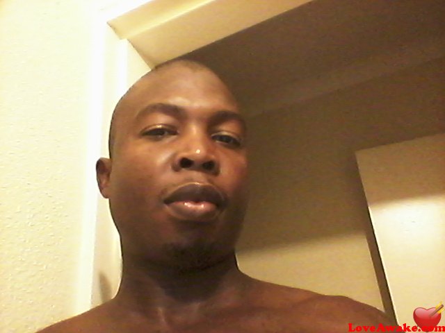 esmolokwe African Man from Rustenburg