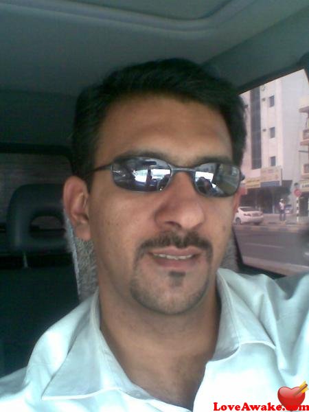 rj0050 UAE Man from Dubai