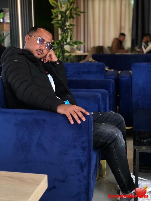 kamelab96 Algerian Man from Alger (Algiers)