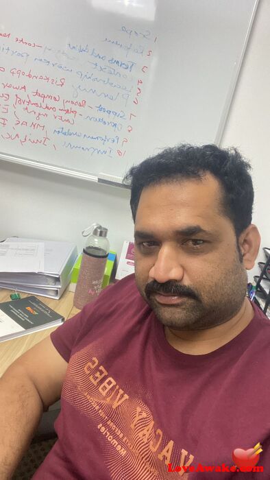 rajkamal26 Omani Man from Muscat