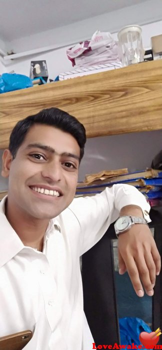 Khushnod Pakistani Man from Karachi